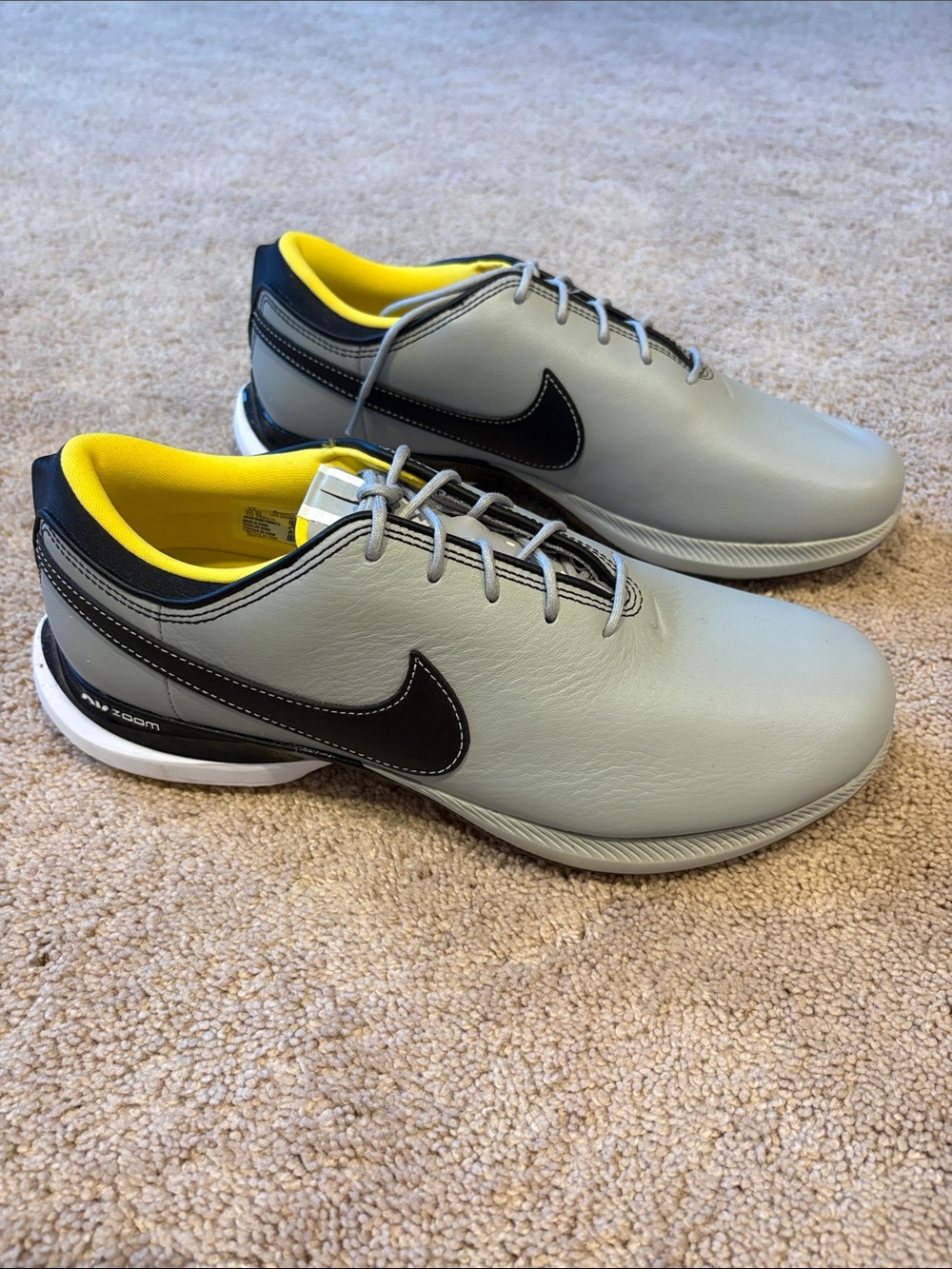 Nike Men’s Gray Golf Shoes with Black Swoosh and Yellow Lining